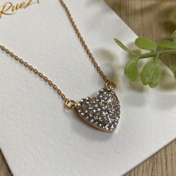 🎉HP🎉 Rue 27 Heart Pendant Necklace 💗 Gold - Picture 3 of 16